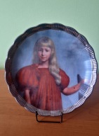 Porcelana Stołowa Wałbrzych - Dziewczyna w czerwonej sukni