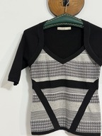 247 dzianinowa bluzka elegancka wzór geometryczny dekolt V Karen Millen S