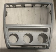 RAMKA OSŁONA RADIA PANELU KLIMATYZACJI SKODA OCTAVIA II VRS