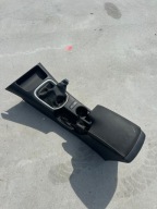 TOYOTA HILUX VIII 16-25 TUNEL ŚRODKOWY PODŁOKIETNIK