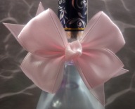 KOKARDKI NA ALKOHOL ZAWIESZKI NA BUTELKI, RÓŻNE KOLORY, WYJĄTKOWY KSZTAŁT