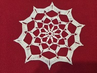 Serwetka szydełkowa biała