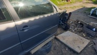 Volkswagen Golf 5 V drzwi prawe LA7T wersja 3 drzwiowa bez rdzy