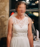 Suknia ślubna Mascara z kwiatową koronką 36 welon