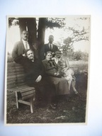 TORUŃ FOTO ADAM GAŁDYŃSKI RODZINA NA ŁAWECZCE przedwojenne FOTO