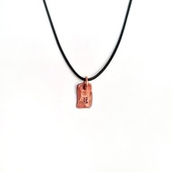 Malutki wisiorek z miedzi z Twoją literą.