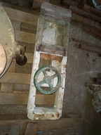 Zasuwa, zasuwa redlera, zasuwa podajnika, zasuwa zbiornika, zbiornik, silos