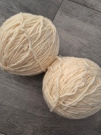 Włóczka wełna.Waga 200g.