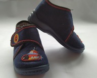 Kapcie, buty buciki niemowlęce dla chłopca roz.22