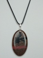 Naszyjnik rzemyk z zawieszką wisiorek kamień naturalny rodonit