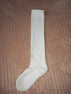 BIAŁE PODKOLANÓWKI SERDUSZKA __3/5 LAT