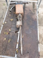 MŁOT WYBURZENIOWY PNEUMATYCZNY Z GROTEM NIEMIECKI INGERSOLL RAND 26 KG