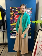 Chusta zrobiona z sercem na szydełku