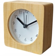 Budzik z analogowymi wskazaniami o minimalistycznym wyglądzie Ø 7,5 drewno