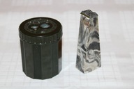 DUX bakelitowa temperówka zielona i pieczęć inicjały