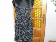 CZARNA SUKIENKA W KWIATKI-ROZM 38