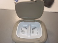 Kasetka do suszenia aparatów słuchowych z użyciem promieniowania UV