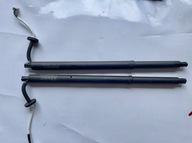 Mazda CX-30 - siłownik tylnej klapy - prawy