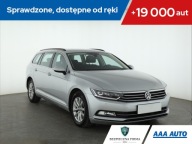 VW Passat 2.0 TDI, Salon Polska, Navi, Klima