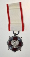 srebrny krzyż odznaczenie PCK PRL