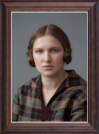 Obraz Elżbieta Zawacka portret w drewnianej ramie ze szkłem