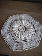 Serwetka szydełkowa misterne rękodzieło 3D jednorazowa śr25