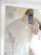 ATMOSPHERE ciepłe ponczo golf frędzle