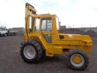 Wózek widłowy terenowy JCB 926 napęd 4x4 triplex