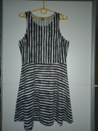 Letnia rozkloszowana sukienka paski zebra L