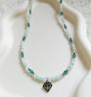 Naszyjnik z kamieni szklanych i naturalnych Amazonit