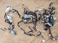 TOYOTA YARIS CROSS 1.5 HYBRYDA LiFT 2023/24 INSTALACJA WIĄZKA POD KONSOLĘ