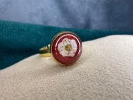 Ręcznie robiony pierścionek z żywicy – unikalna biżuteria - suszone kwiaty