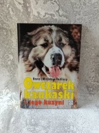Owczarek kaukaski i jego kuzyni Anna i Mirosław Redliccy