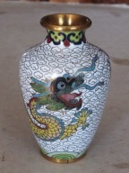 Cloisonne - wazonik do serwantki.