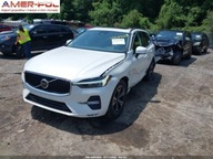 Volvo XC 60 2022 Volvo XC60 B5 AWD Momentum 2.0 Benzyna 247KM