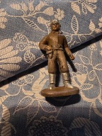 Żołnierzyk, czołgista w hełmofonie.