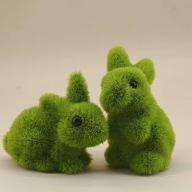 Dwa Króliczki Wielkanocne – Urocza Dekoracja na Stół