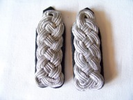 Pagony oficera starszego NVA, czarne, nowe.