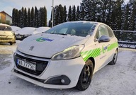 Peugeot 208 2016r, 1.2 Benzyna. Lekko uszkodzony prawy przod. Jezdzi. 1.2