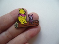 METALOWA EMALIOWANA PIN PRZYPINKA KUBUŚ PUCHATEK I PROSIACZEK