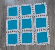 bieżnik o wymiarach 84 cm x 84 cm