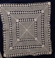 Koronkowa serweta ręczna robota 64x64