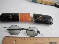 STARE OKULARY PRZYCIEMNIANE PLUS FUTERAŁ