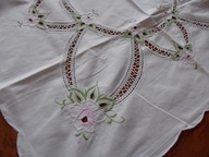 Bawełniany obrus z haftem + pajączki