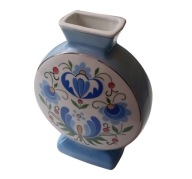 Porcelitowy wazonik LUBIANA - z motywem haftów kaszubskich
