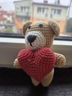 Maskotka misiu z sercem rękodzieło