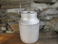 Stara aluminiowa kanka z pokrywką_10 L_VINTAGE PRL