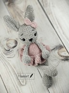 Królik króliczek w sukience na szydełku HANDART