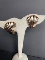 VINTAGE KLIPSY W ZŁOTYM TONIE W KSZTAŁCIE MUSZLI LATA 80'