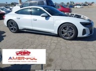 Audi e-tron GT 2024 AUDI E-TRON GT PREMIUM PLUS QUATTRO Elektryczny 469KM